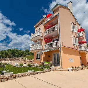Americana Apartment