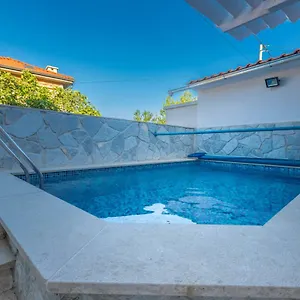  Apartament Lapis
